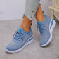 Ademende sneakers van mesh met strass-versiering
