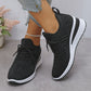 Ademende sneakers van mesh met strass-versiering