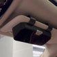 Opbergdoos voor zonnebrillen in de auto