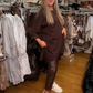 🔥Tijdelijke aanbieding - Onregelmatige losse top & effen broek tweedelige set