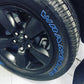 💥 Met 50% korting! 🔥 Waterbestendige bandenverfpen – 12 kleuren, 6-12 maanden houdbaar, geurloos, niet-giftig, eenvoudig aan te brengen, perfect voor krassen en custom ontwerpen 🚗